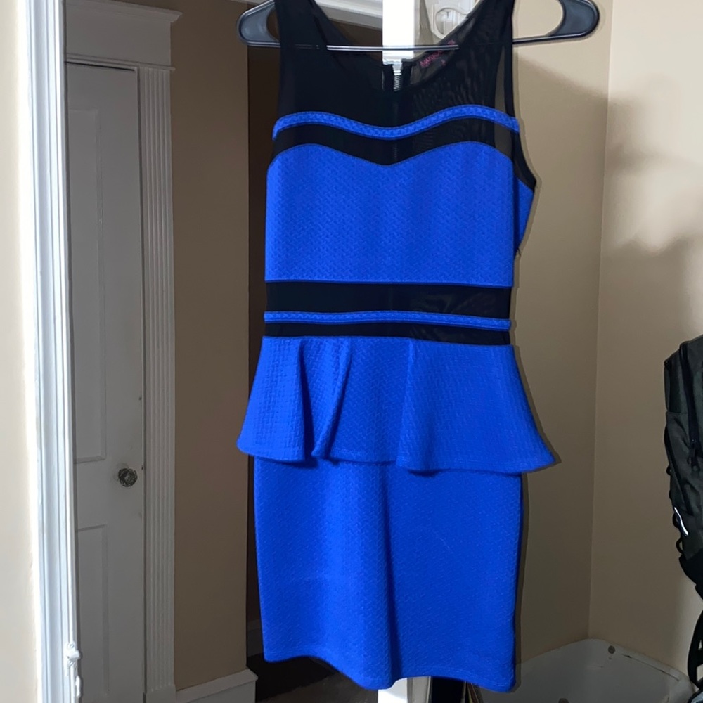Formfitting blue dress